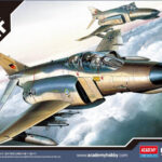 Academy Luftwaffe F-4F 1/144